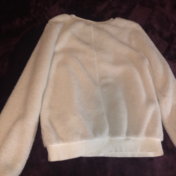 Sweater - Picture 4 of 4